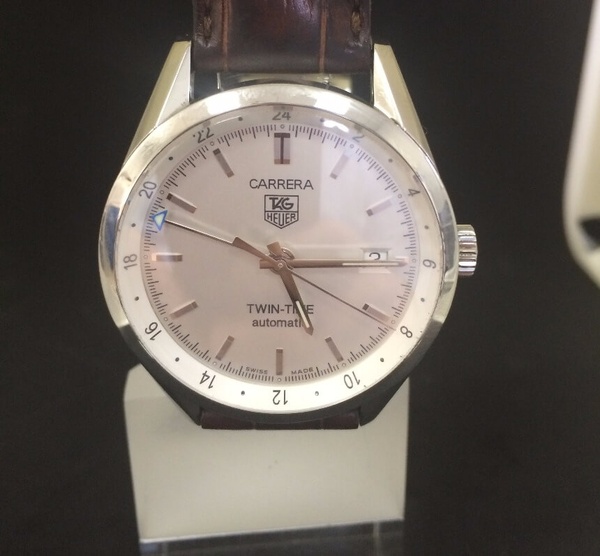 TAG Heuer Carrera TwinTime — полировка ранта и репассаж